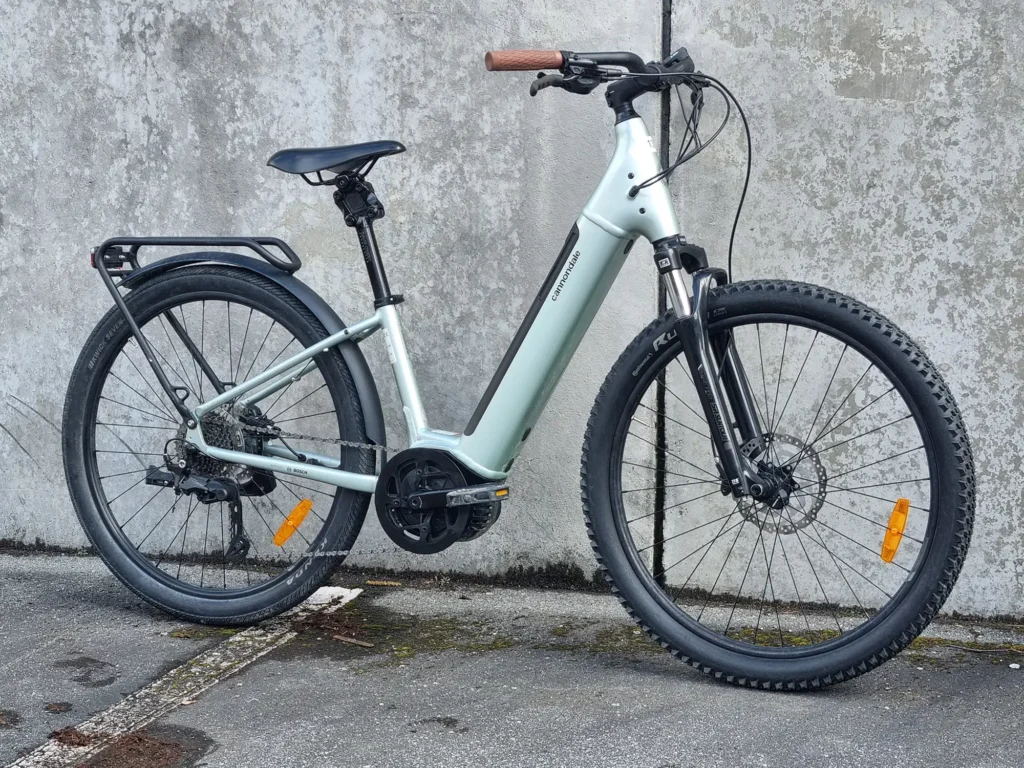 Cannondale Comfort ebike for hire in Queenstown