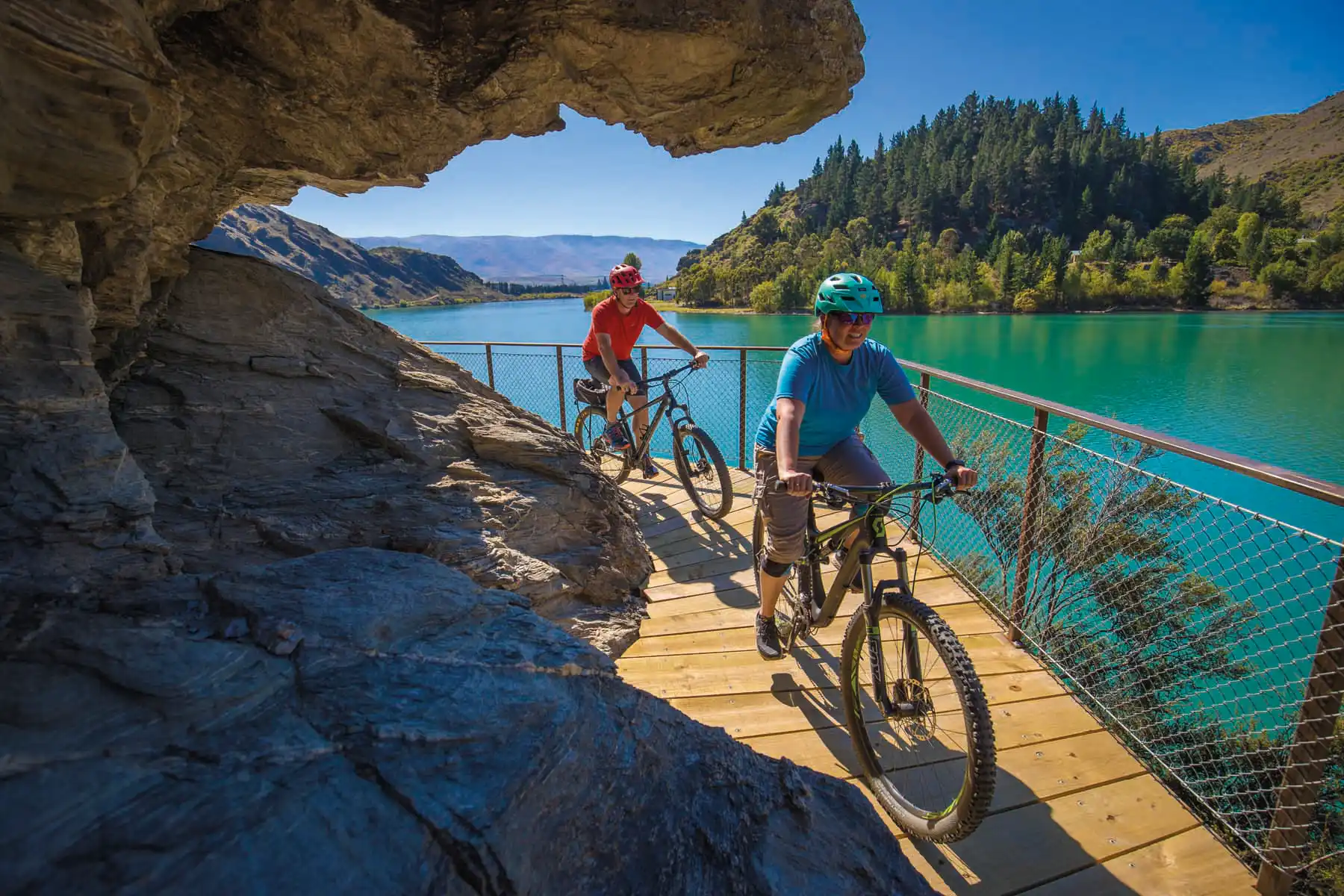 Cycle on the Lake Dunstan Trail with Queenstown Bike Hire